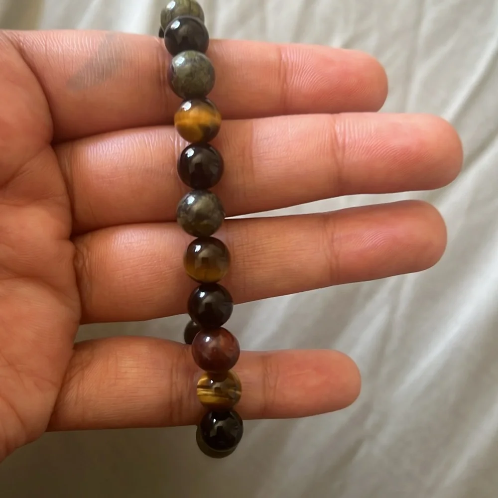 Beaded Bracelets 💚 - Picture 2 of 4